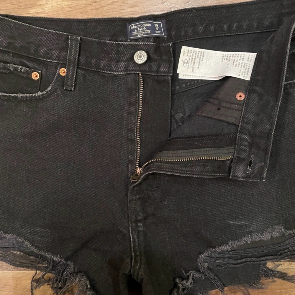 NEW! Abercrombie & Fitch Annie High Rise Black Denim Short Size 29/8 - Picture 5 of 10